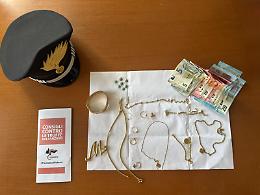 Finto maresciallo truffa un&rsquo;anziana e fugge con i gioielli: arrestato dopo un inseguimento