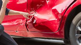 Scontro sull&rsquo;A4 verso Milano: traffico in tilt tra Settimo e Falchera, un ferito