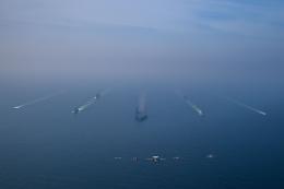 Ormuz, la leva invisibile di Teheran: cos&igrave; la &ldquo;flotta zanzara&rdquo; iraniana trasforma il mare in un&rsquo;arma