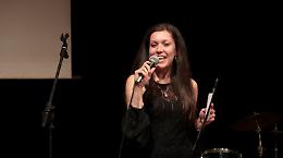 Marianna Sica in scena a Caluso con il suo one woman show