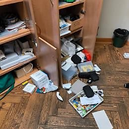 Vandali alla Pastorale Migranti: furti e devastazioni, ferito un volontario (FOTO)