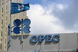 Emirati fuori dall&rsquo;Opec: la mossa che incrina il cartello del petrolio e ridisegna i rapporti nel Golfo