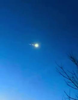 Paura nei cieli d&rsquo;Europa: &ldquo;Missile iraniano o meteorite?&rdquo; (VIDEO)