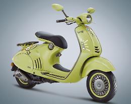 Vespa 946 celebra anniversario con un'edizione limitata