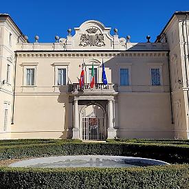 Gli “Angeli” tornano a Cirié: la mostra di Angelo Barile a Palazzo D’Oria chiude un ciclo artistico e celebra i 120 anni della città