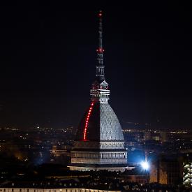 Luci d’artista a Torino 2025/26: data, ora e  mappa delle istallazioni della 28esima edizione
