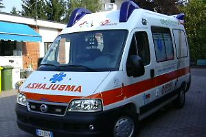 Incidente sul lavoro: operaio ferito con un flessibile