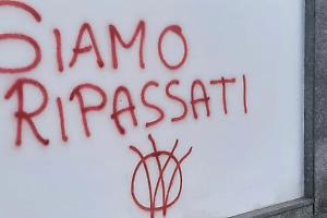 Scritte No Vax sui muri, la procura di Torino chiede 5 condanne