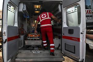 Schianto contro un palo, morto un motociclista nel Torinese. Inutili i soccorsi