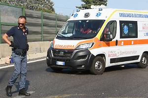 Incidente choc a Moriondo Torinese: Fiat Multipla si schianta contro un trattore, grave una donna