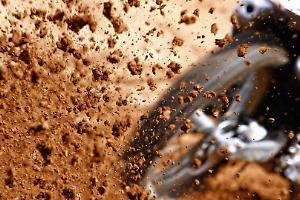 Cade in pista durante una gara amatoriale di motocross: grave pilota 42enne