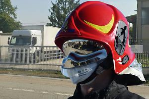 Incendio alla lavanderia Lit Service di Busano: intervengono squadre speciali da tutto il Canavese