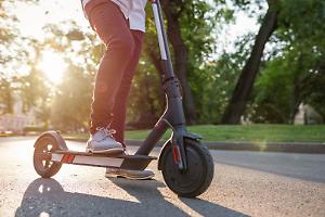 17enne in monopattino si schianta contro un muro, elitrasportato al CTO