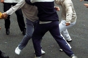 San Benigno, la festa finisce a botte: rissa, urla e degrado in centro storico