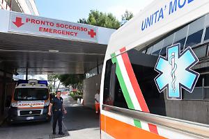 Anziano di 84 anni infilzato nella recinzione di casa: incidente domestico o qualcosa di più?