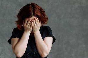 Aggressione con l’acido nel salone da parrucchiera a Verbania