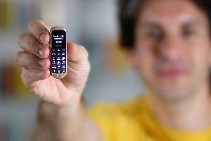 Micro cellulari nascosti vicino al carcere: la Polizia Penitenziaria sventa un’operazione sospetta