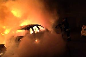 Auto in fiamme all’alba a Banchette: è mistero. Si indaga su una vendetta familiare