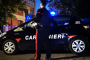 Spaccio e violenza a due passi da casa: 250 famiglie si ribellano