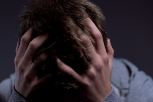 Tragedia a Torrazza Piemonte:  si toglie la vita all’alba in via Garibaldi