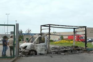 Assalto notturno al centro logistico: un colpo da film, ma la realtà è ben più grave (VIDEO)