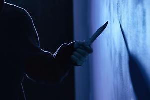 Torino, diciassettenne ferito nella notte: movente economico dietro l’aggressione tra minori