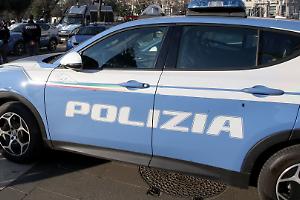 Spintona la cassiera e fugge con 1.500 euro: arrestato giorni dopo il presunto rapinatore
