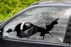 Un malore alla guida scatena il caos a Venaria: auto danneggiate e traffico paralizzato