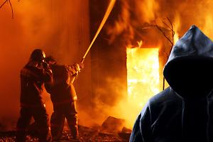 Incendia un alloggio e grida “Allah Akbar”: bloccato dai Carabinieri nel Vercellese