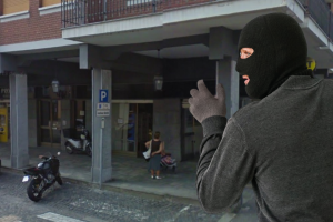 Verolengo, rapinatori  tentano un colpo alle Poste ma scappano con la coda tra le gambe