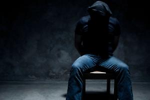 Torino, giovane bengalese segregato e picchiato per giorni riesce a fuggire: arrestati i due aguzzini