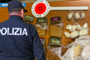 Droga sotto i fazzoletti, due arresti nell’ex Manifattura Tabacchi