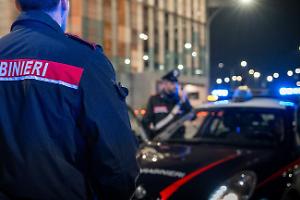 Si getta nel fiume per scappare dai Carabinieri. In carcere un 54enne noto per aggressioni e molestie