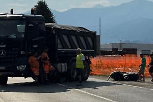 Scontro tra scooter e camion. Incidente al confine tra Favria e Busano