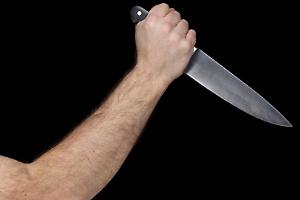 Accoltellamento tra famiglie e bambini durante evento a Biella: 4 fermati in fuga