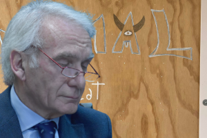 Imbecilli in azione sulla Via Francigena: cabina vandalizzata, il sindaco promette denunce