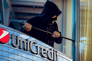 Condannati i “nonni rapinatori”: colpirono l'Unicredit di Poirino con un bottino da film