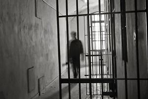 Evaso dal carcere dopo il permesso "premio": trovato a Torino in auto con una donna