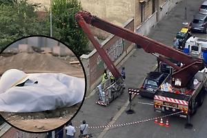 Tragedia in via Genova a Torino, operaio precipita da dodici metri e perde la vita