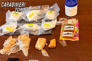Blitz dei Carabinieri a Nichelino: sequestrati oltre 2 chili di cocaina e panetti di hashish