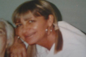 Tragedia a Chivasso, donna si getta dal balcone e perde la vita. E' Luisella Melis