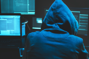 Hacker all’assalto degli aeroporti europei: caos a Londra, Berlino e Bruxelles