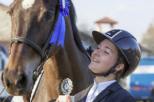 Tragedia a Cossato: muore a 23 anni Carola Dettoma, travolta da un cavallo nel maneggio di Cascina San Grato