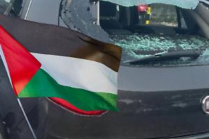 Scontri alla Leonardo: auto dei dipendenti vandalizzate e intervento della polizia