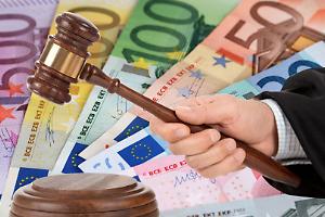 Casalinga perde 50 mila euro in una polizza vita: dopo 11 anni la Cassazione le dà ragione