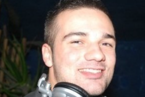 Tragedia sulla statale 11: muore il dj Giuseppe Lafabiano, noto come DJ Pè