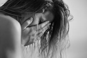 Anziana trovata morta in casa a Vercelli, il decesso potrebbe risalire a mesi fa