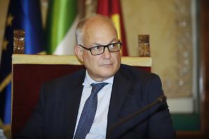 Minacce armate al sindaco Gualtieri dopo le ruspe di Rocca Cencia: “Ora tocca a te”