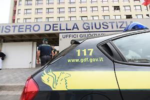 Mezzo milione nascosto dietro prestanome e locali notturni: così un detenuto “invisibile” accumulava ricchezza