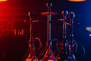 Maxi controlli nei shisha bar: sequestri, denunce e irregolarità diffuse in tutta Italia